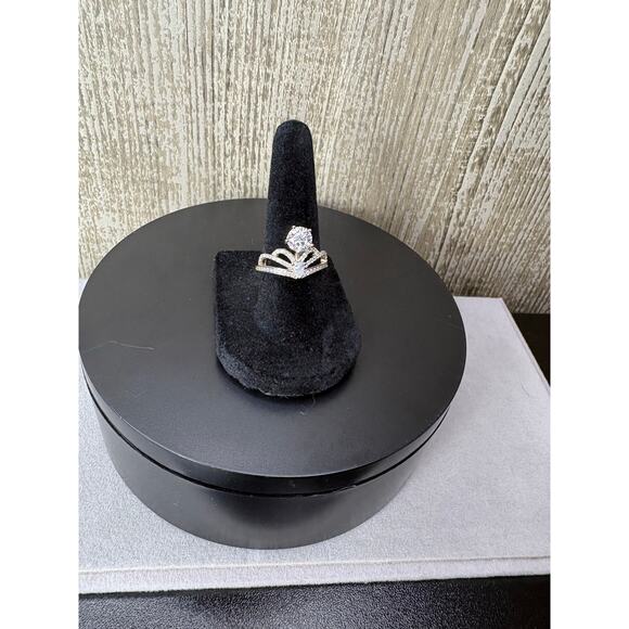 NEW 1ct Moissanite Crown Ring - 925 Sterling Silver, Sz 7 - Picture 7 of 8